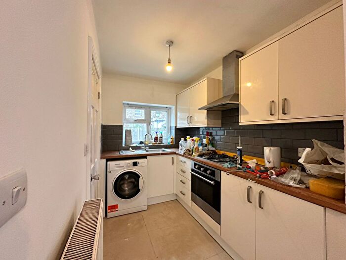 4 Bedroom Terraced House To Rent In Courtland Avenue, Cranbrook, Ilford, IG1