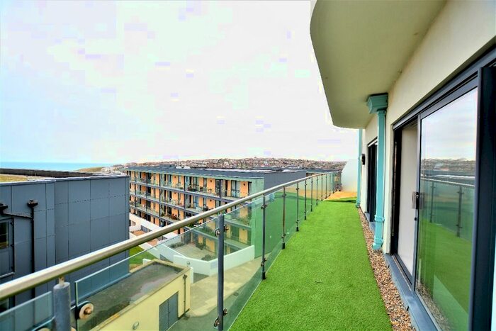 2 Bedroom Flat To Rent In Longridge Avenue, Saltdean BN2