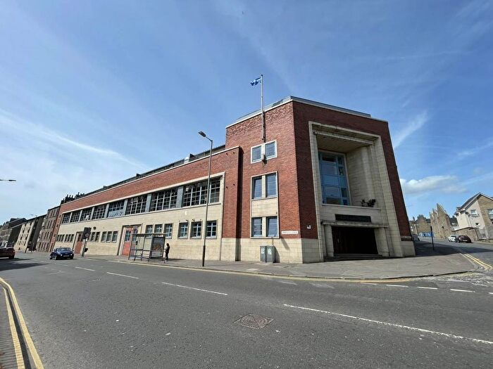 2 Bedroom Flat To Rent In Lilybank Mews, Dundee, DD4