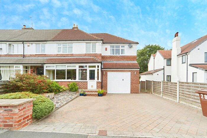 4 Bedroom End Of Terrace House For Sale In Fieldhead Road, Guiseley, Leeds, LS20