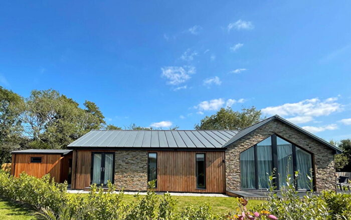 3 Bedroom Detached Bungalow For Sale In Rock, PL27