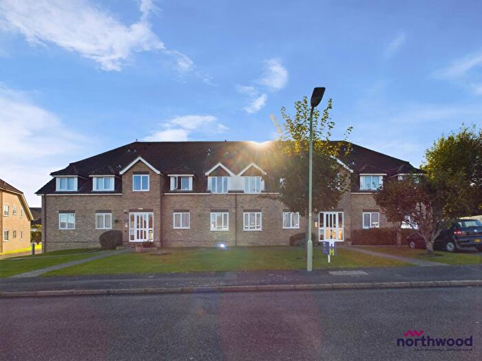 1 Bedroom Flat To Rent In Honeycrag Close, Polegate, BN26