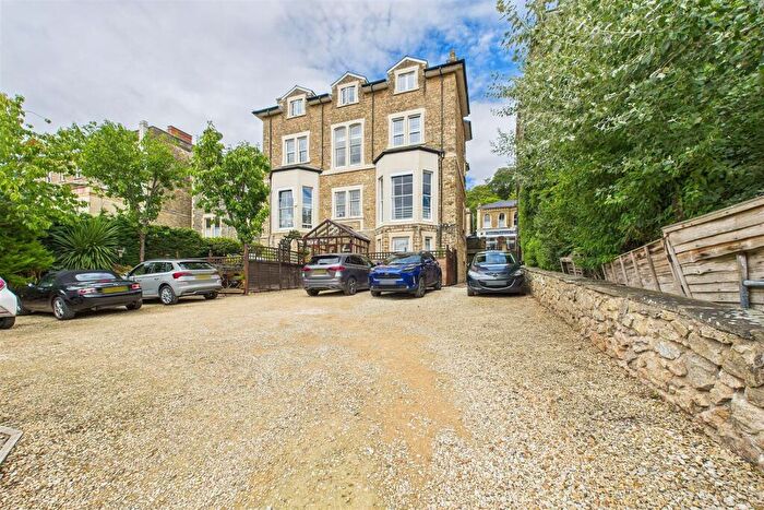 2 Bedroom Apartment For Sale In Hill Road Home With Spectacular Estuary Views, BS21