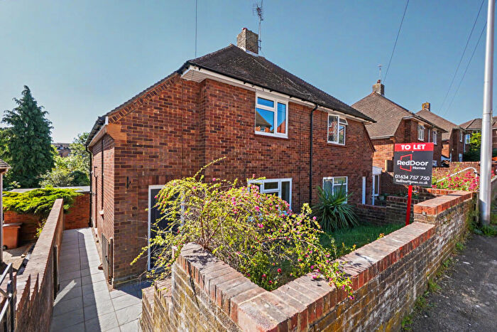 2 Bedroom Semi-Detached House To Rent In Montgomery Avenue, Chatham, ME5