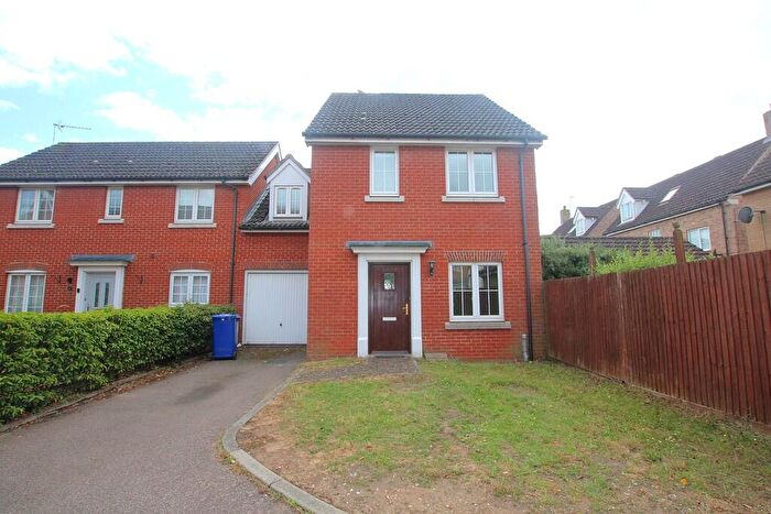 3 Bedroom Link Detached House To Rent In Harebell Road, Red Lodge, IP28