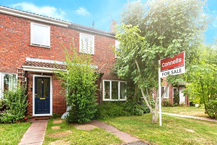 3 Bedroom Terraced House For Sale In Mccartney Walk, Basingstoke, RG22