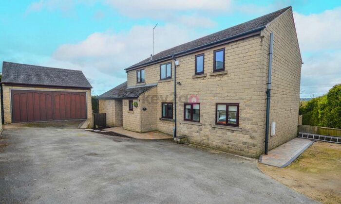 4 Bedroom Detached House For Sale In Wellfield Close, Ridgeway, Sheffield, S12