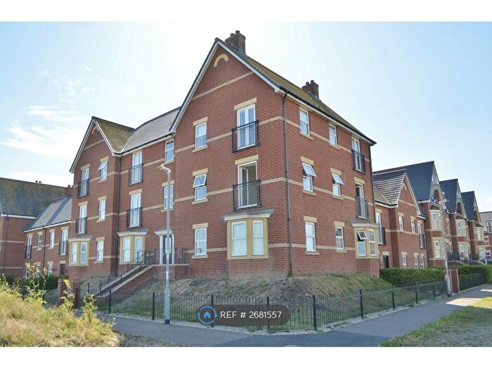 2 Bedroom Flat To Rent In Marine Parade Walk, Felixstowe, IP11