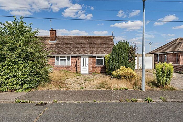 2 Bedroom Semi-detached Bungalow For Sale In Northfields, Lode, Cambridge, CB25