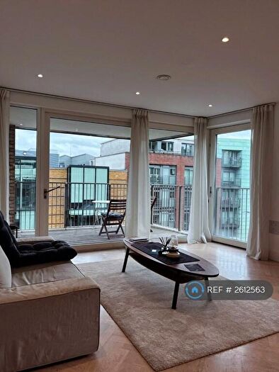 2 Bedroom Flat To Rent In Private, London, N7