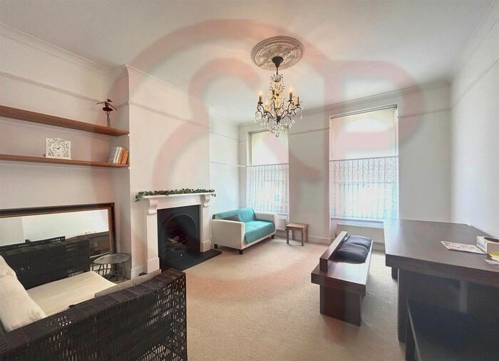 2 Bedroom Flat To Rent In Windsor Road, Ealing, W5