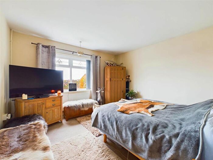 2 Bedroom Detached Bungalow For Sale In Imperial Avenue, Gedling, Nottingham, NG4
