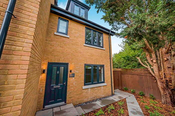3 Bedroom Semi-detached House For Sale In The Broadway, Farnham Common, SL2