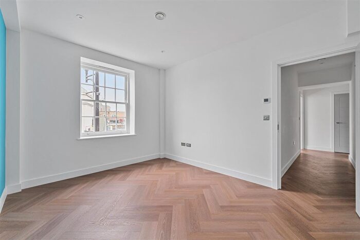 1 Bedroom Flat To Rent In Claremont Road, Surbiton, KT6