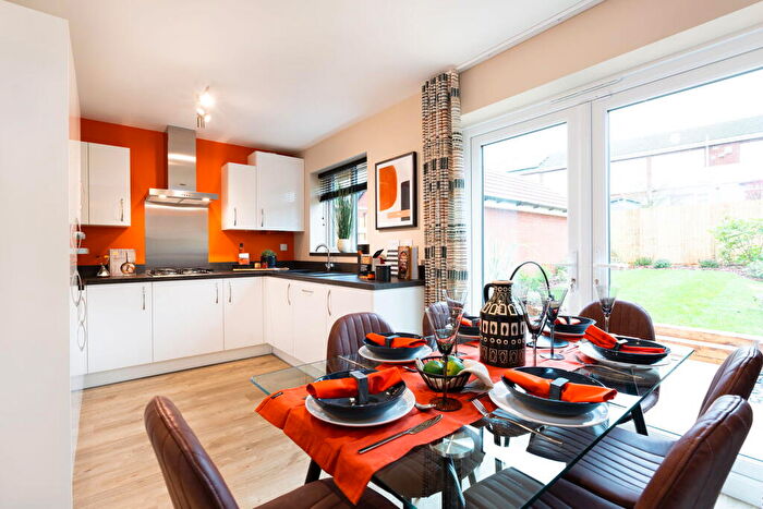 3 Bedroom Semi-Detached House For Sale In Great Horwood Road, Winslow, MK18