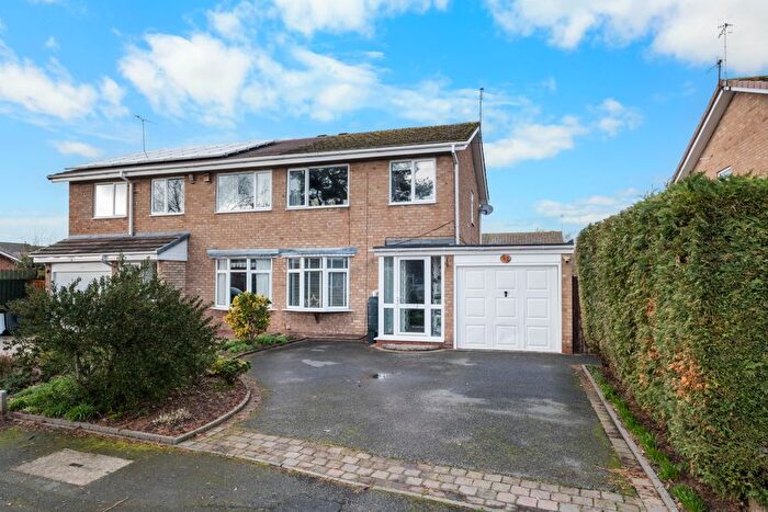 3 Bedroom Semi Detached House For Sale In Hartford Road, Bromsgrove, B60