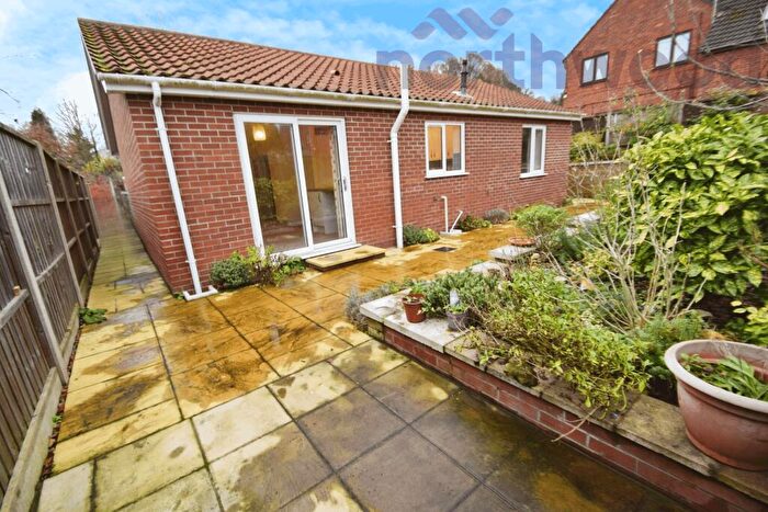 2 Bedroom Bungalow To Rent In Rostwold Way, Norwich, NR3