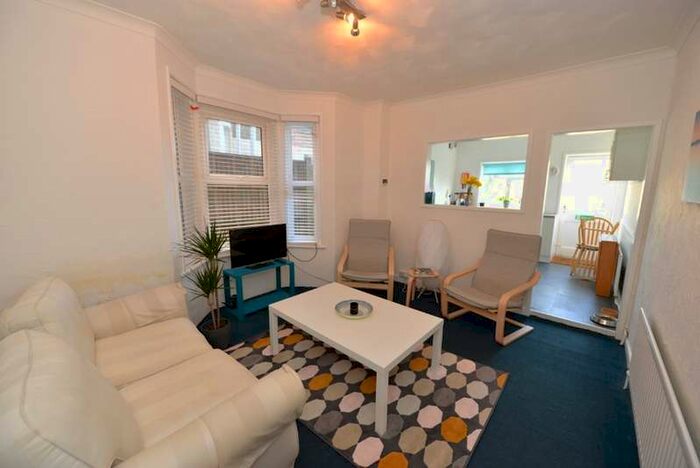 4 Bedroom House To Rent In Arnold Road Southampton, SO17