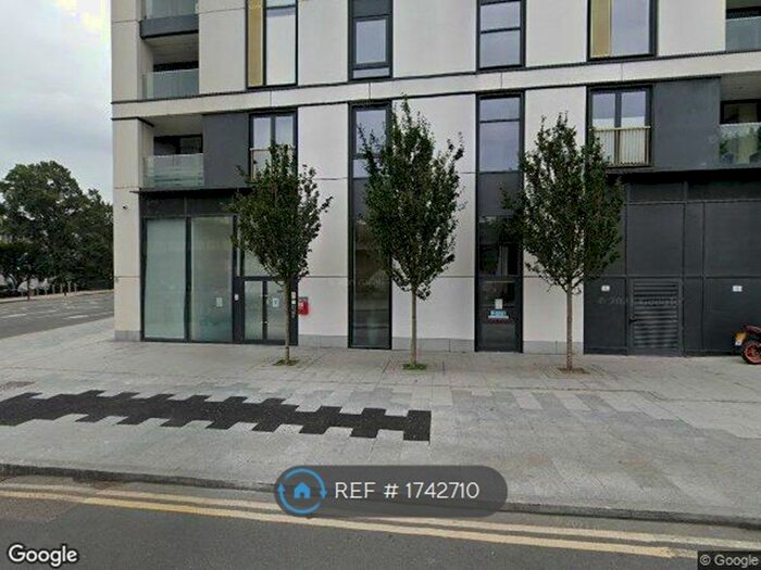 2 Bedroom Flat To Rent In Station Road, London, SE13