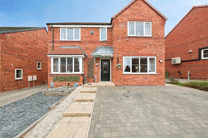 4 Bedroom Semi Detached House For Sale In Michaelwood Way, Bolsover, Chesterfield, S44