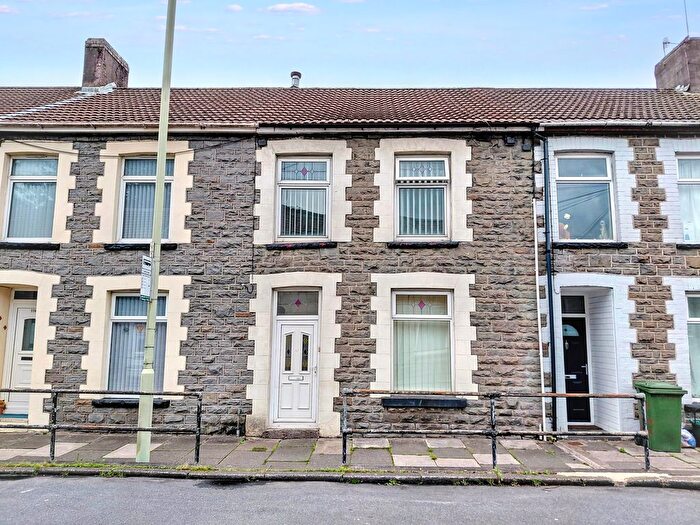 2 Bedroom Property For Sale In Pontshonnorton Road, Pontypridd, Mid Glamorgan, Wales, CF37