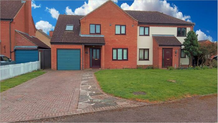 4 Bedroom House To Rent In Holly Walk, Beck Row, Bury St. Edmunds, IP28