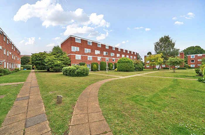 2 Bedroom Apartment For Sale In Rodwell Court, Hersham Road, Walton-On-Thames, KT12