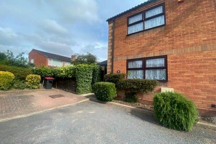 2 Bedroom Property To Rent In Ferndale Court, Birmingham, B46