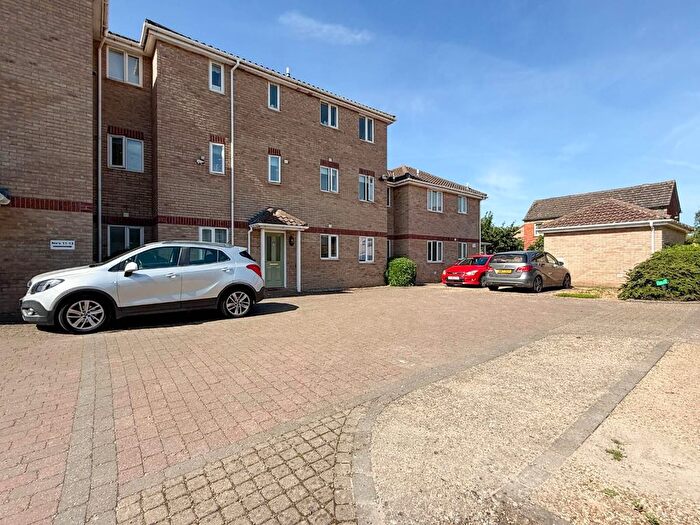 2 Bedroom Flat For Sale In Apollo Way, Cambridge, CB4