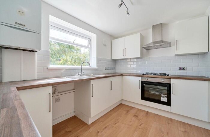 2 Bedroom Flat To Rent In Main Road Sidcup, DA14