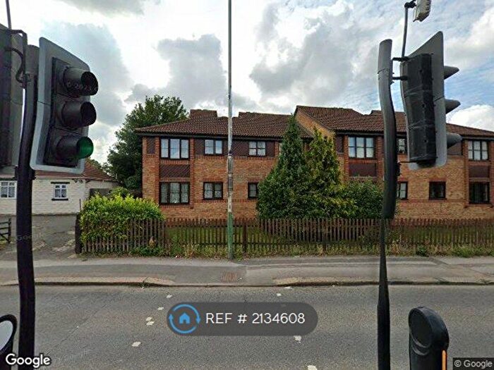 1 Bedroom Flat To Rent In Bernice Close, Essex, RM13