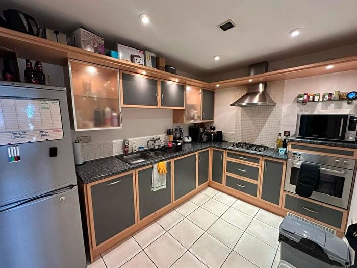 2 Bedroom Apartment To Rent In Quebec Quay, L3