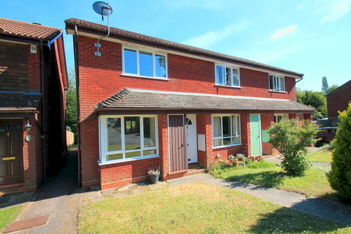 2 Bedroom House To Rent In Claremont Way, Midhurst, GU29