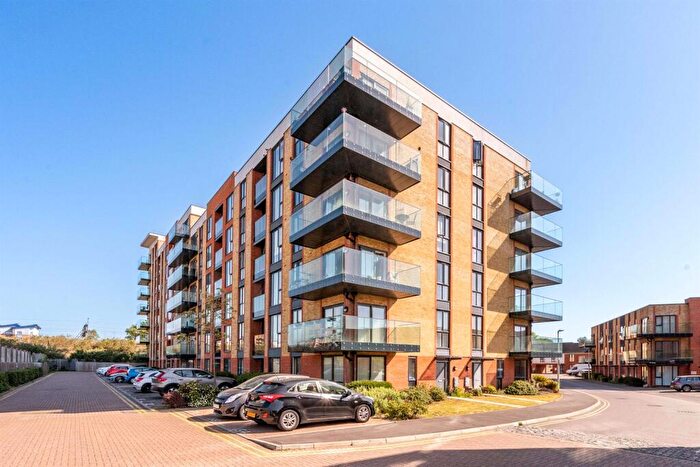 1 Bedroom Apartment To Rent In Oscar Wilde Road, Reading, RG1
