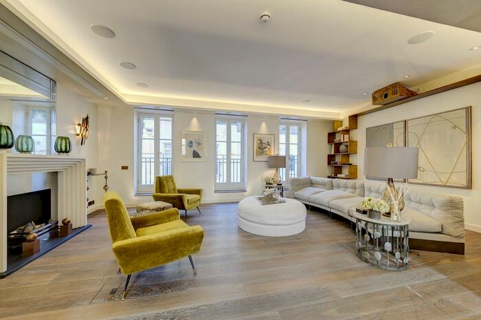 3 Bedroom Detached House To Rent In Eaton Mews South, Belgravia, SW1W