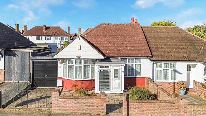 2 Bedroom Semi Detached Bungalow For Sale In Farndale Crescent, Greenford, UB6