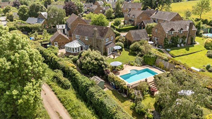 4 Bedroom Detached House For Sale In Clifton, Banbury, Oxfordshire, OX15