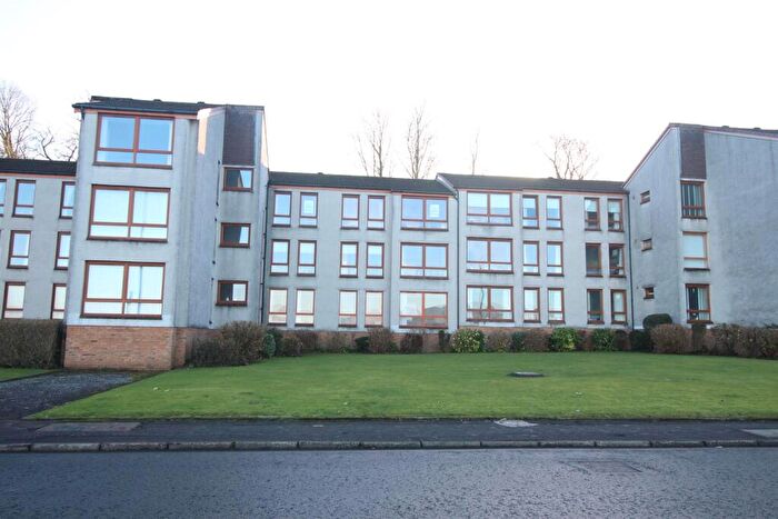 2 Bedroom Flat For Sale In Balmoral Place, Cloch Road, Gourock, PA19