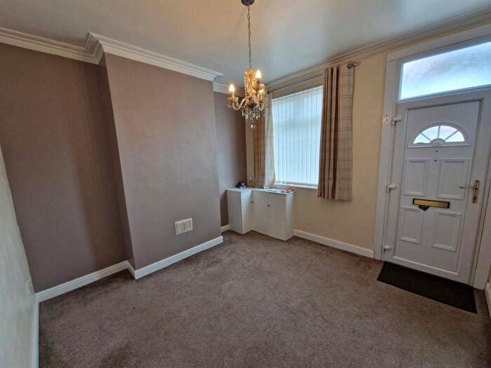 2 Bedroom Terraced House To Rent In Victoria Street, Hartshill, ST4