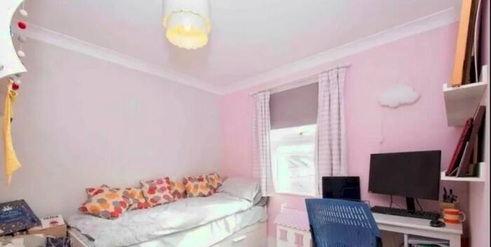 5 Bedroom Terraced House To Rent In Plumstead Common Road, London, SE18