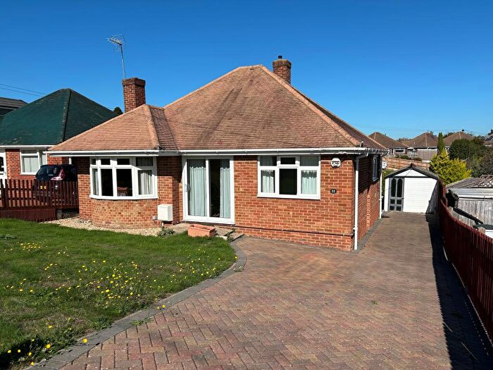 2 Bedroom Detached House For Sale In Hollybank Road, Hythe, Hampshire, SO45