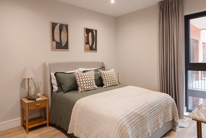 1 Bedroom Apartment To Rent In Lower Essex Street, Birmingham, B5