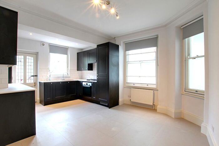 3 Bedroom Flat To Rent In Aynhoe Mansions (), West Kensington, W14