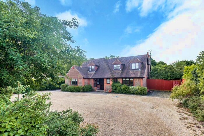 4 Bedroom Detached House To Rent In Milley Road, Waltham St. Lawrence, Reading, RG10