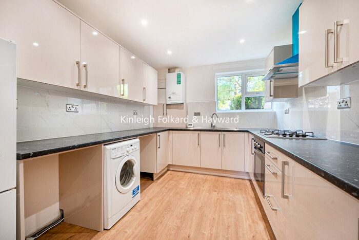 4 Bedroom Terraced House To Rent In St. Clairs Road, Croydon, CR0