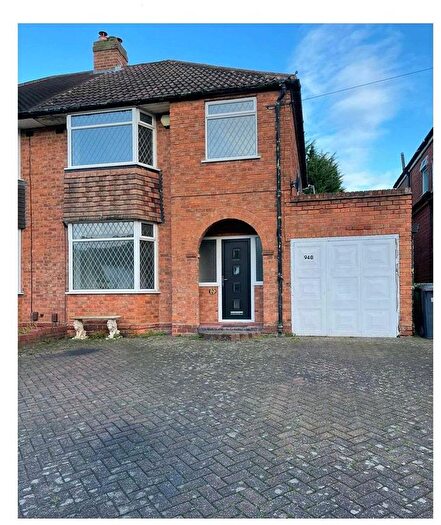 3 Bedroom Property To Rent In Old Lode Lane, Solihull, B92