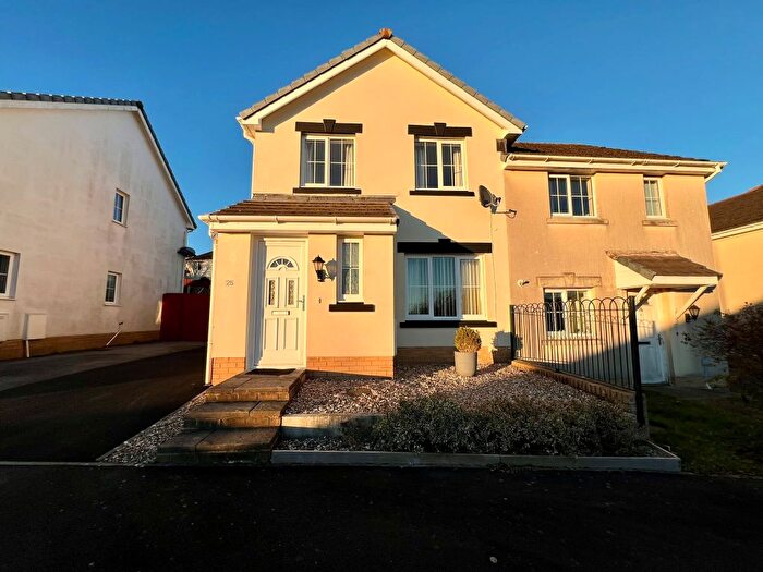 3 Bedroom Property For Sale In Allt Y Gog, Carmarthen, Carmarthenshire, SA31