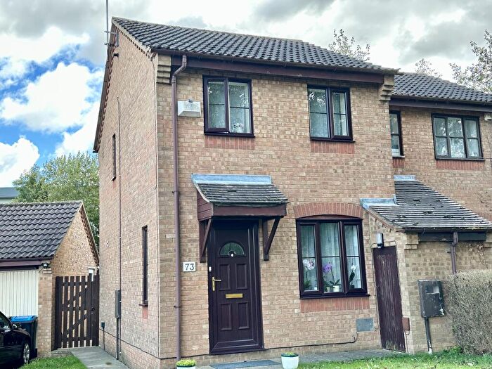 2 Bedroom House To Rent In Lowndes Grove, Milton Keynes, MK5