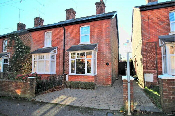 2 Bedroom Property To Rent In West Street, Crawley, RH11