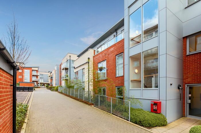 2 Bedroom Flat To Rent In Charrington Place, St.Albans, AL1